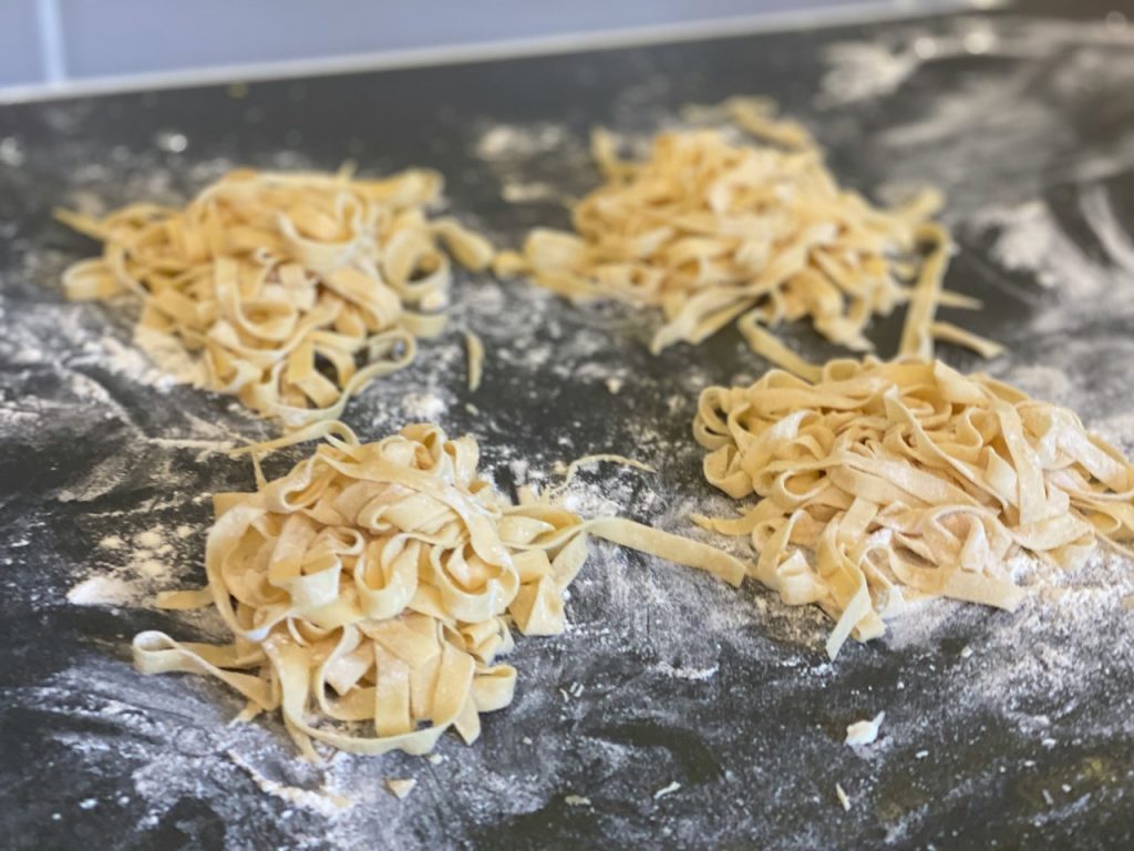Family Feast 8-Pack Pasta Kit
